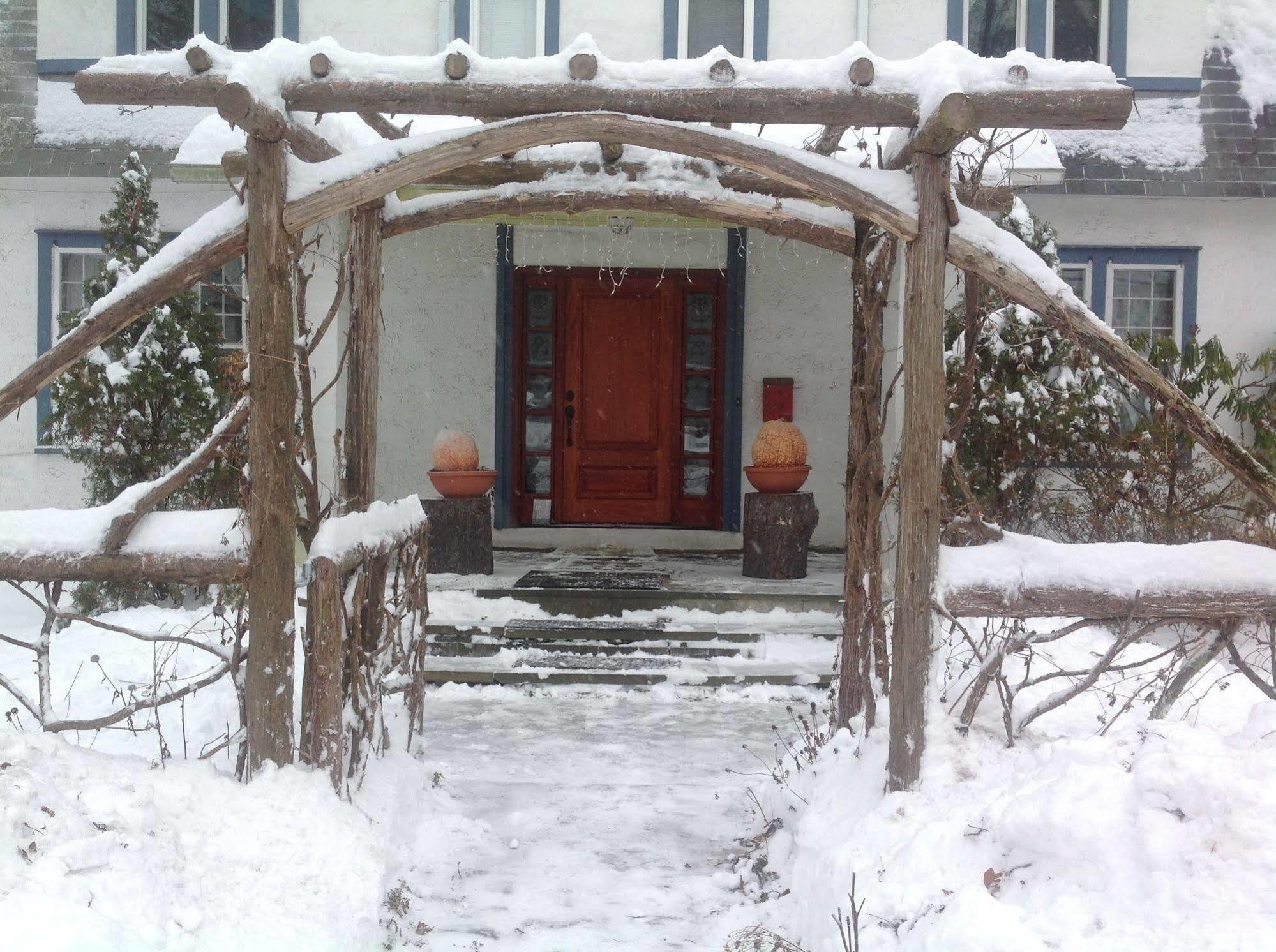 Morning Glory B&B Woodstock Exterior photo